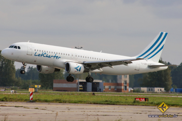 Airbus A320-211